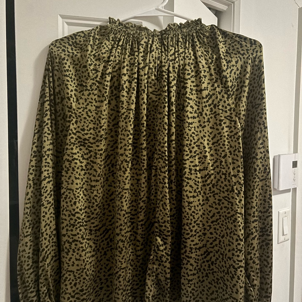 H&M Olive and Black Patterned Blouse